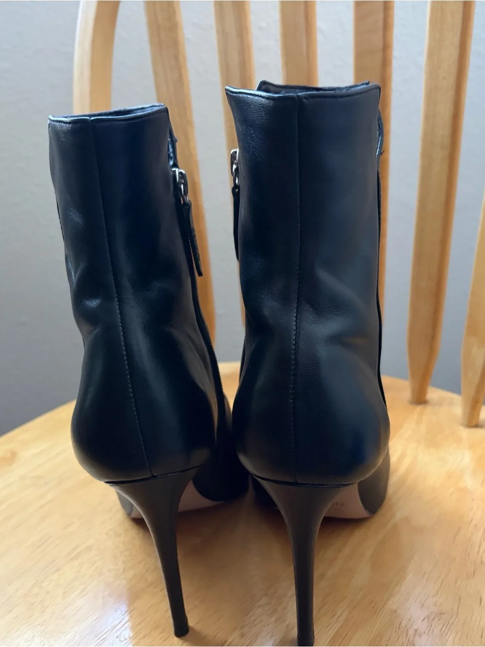 SCHUTZ sleek pointed